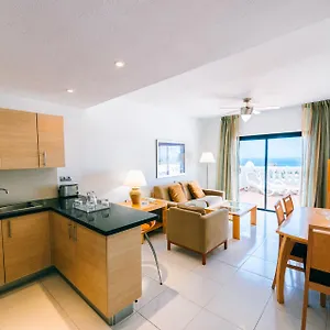 3* Lejlighedshotel Hollywood Mirage - Excel &